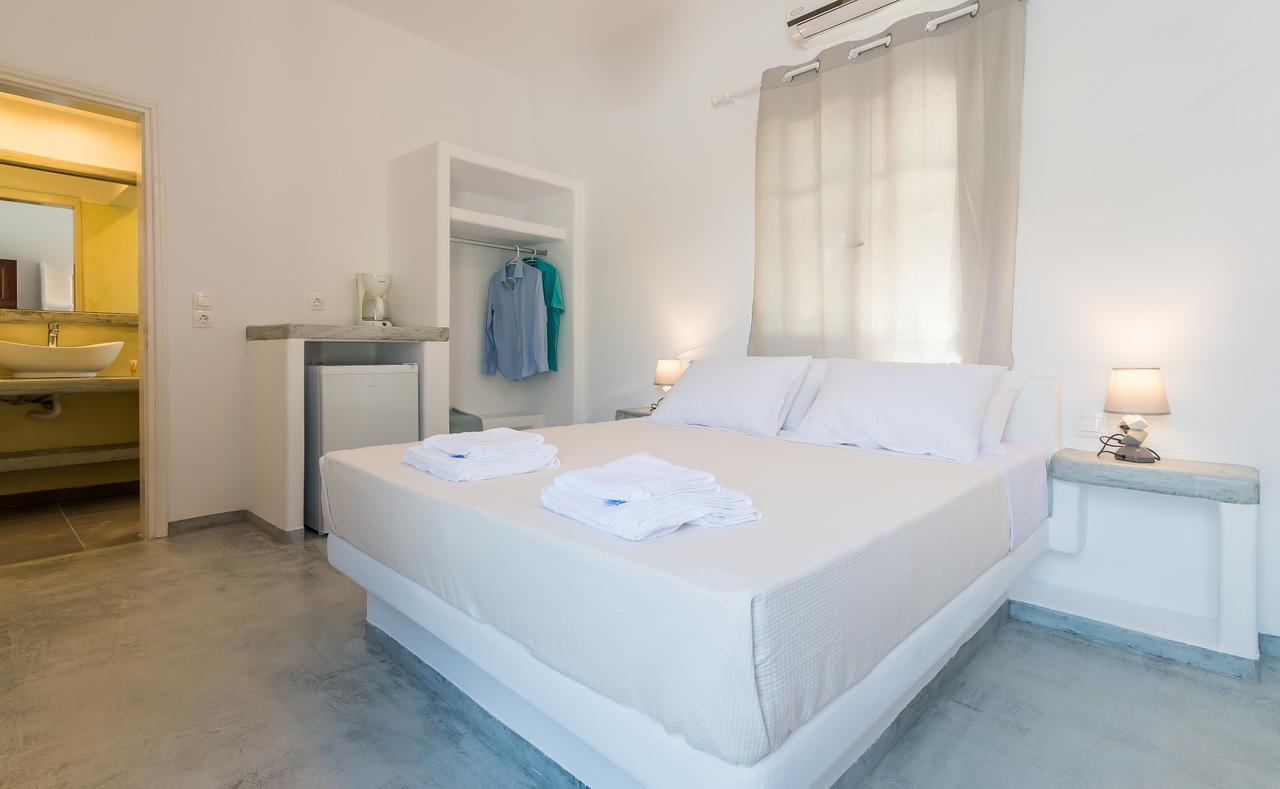 Takiss Rooms Pollonia Eksteriør bilde